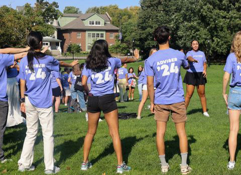 peer advisers dancing